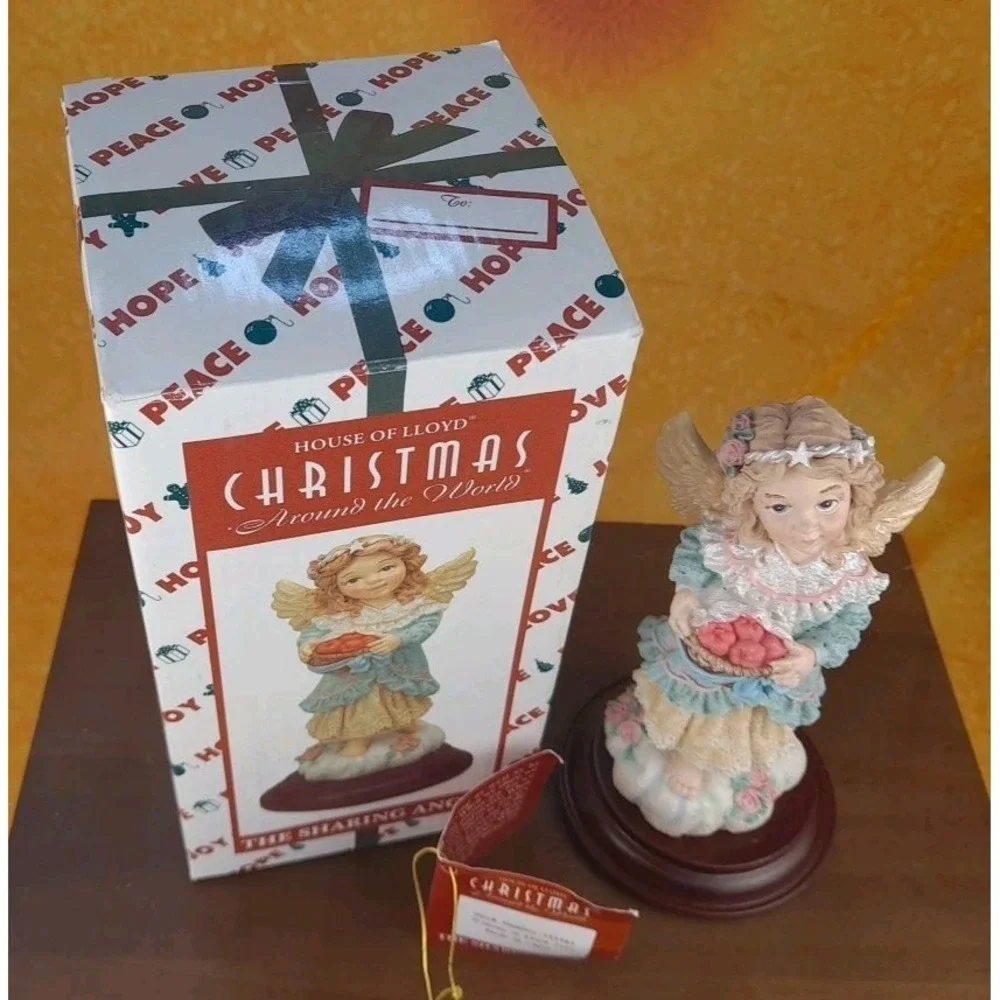 House of Lloyd Christmas Around the World The Sharing‎ Angel #542383 Sealed 1997
